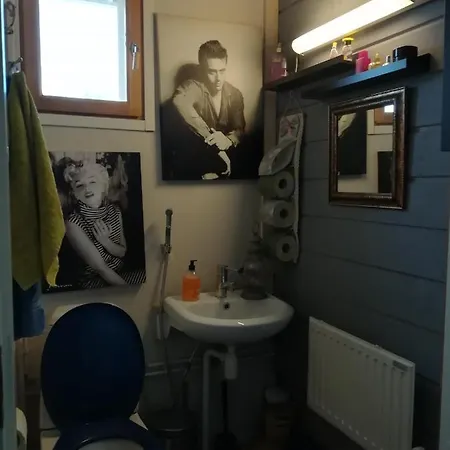 Pikkumetsan Tupa Nyaraló *